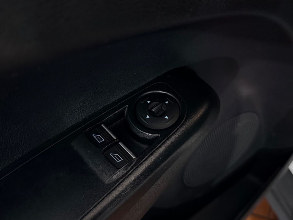 Ford Transit Courier 2021