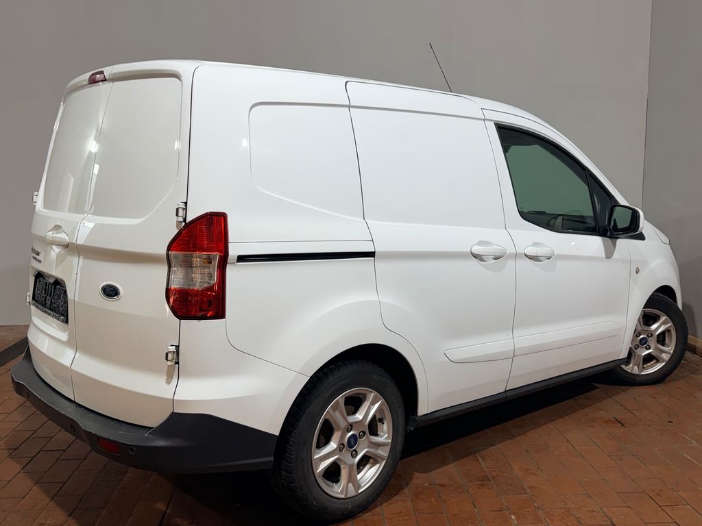 Ford Transit Courier 2021