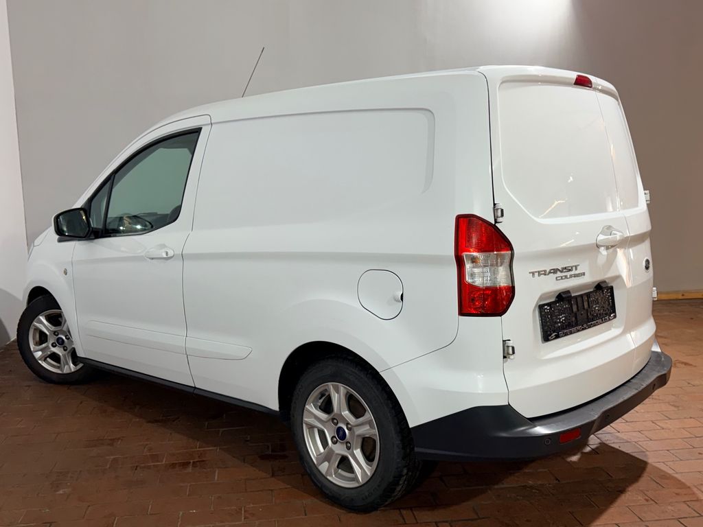 Ford Transit Courier 2021