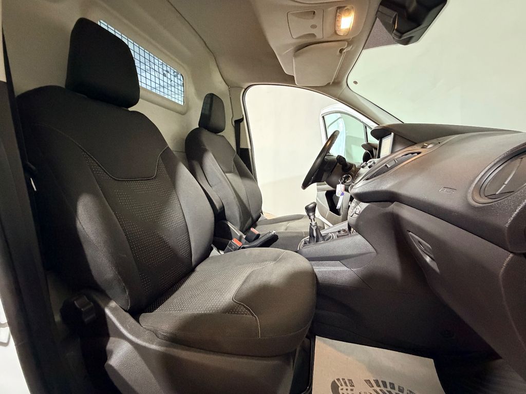 Ford Transit Courier 2021