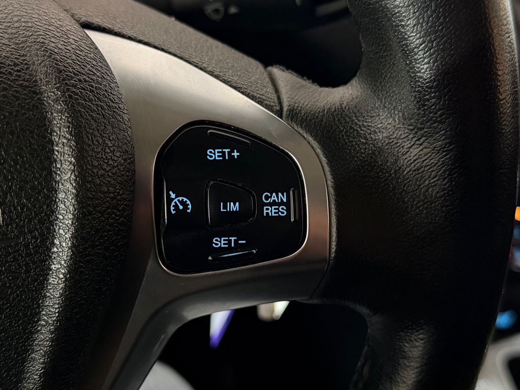 Ford Transit Courier 2021