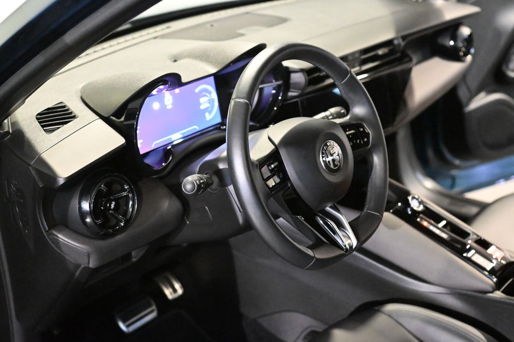 Alfa Romeo Junior 2024