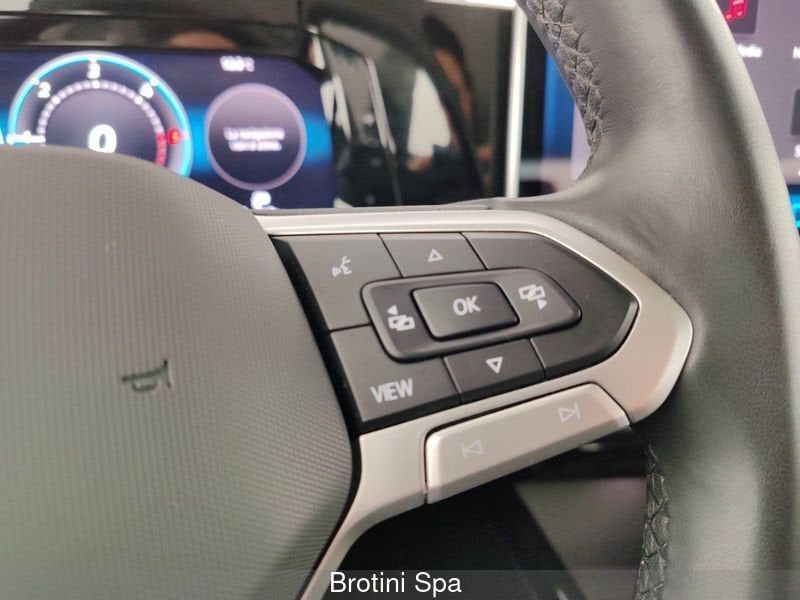 Volkswagen Golf 2025
