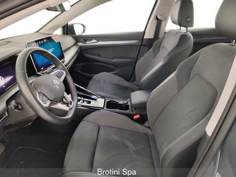 Volkswagen Golf 2025