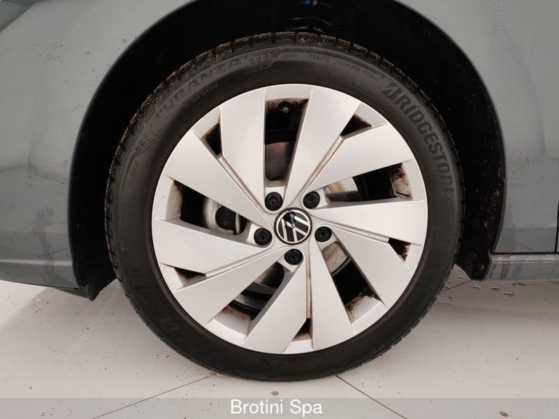 Volkswagen Golf 2025