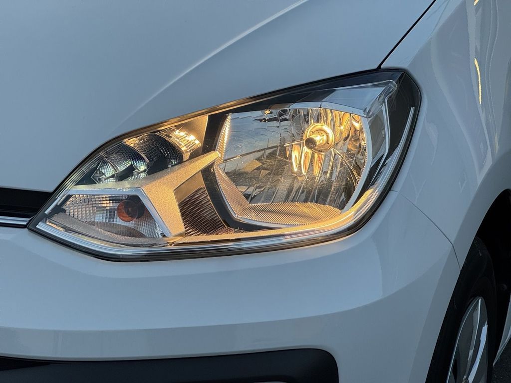 Volkswagen up! 2023