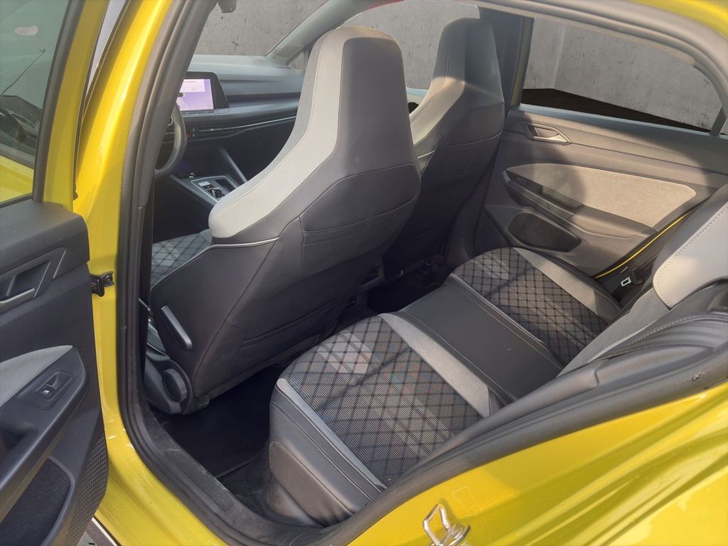 Volkswagen Golf 2021