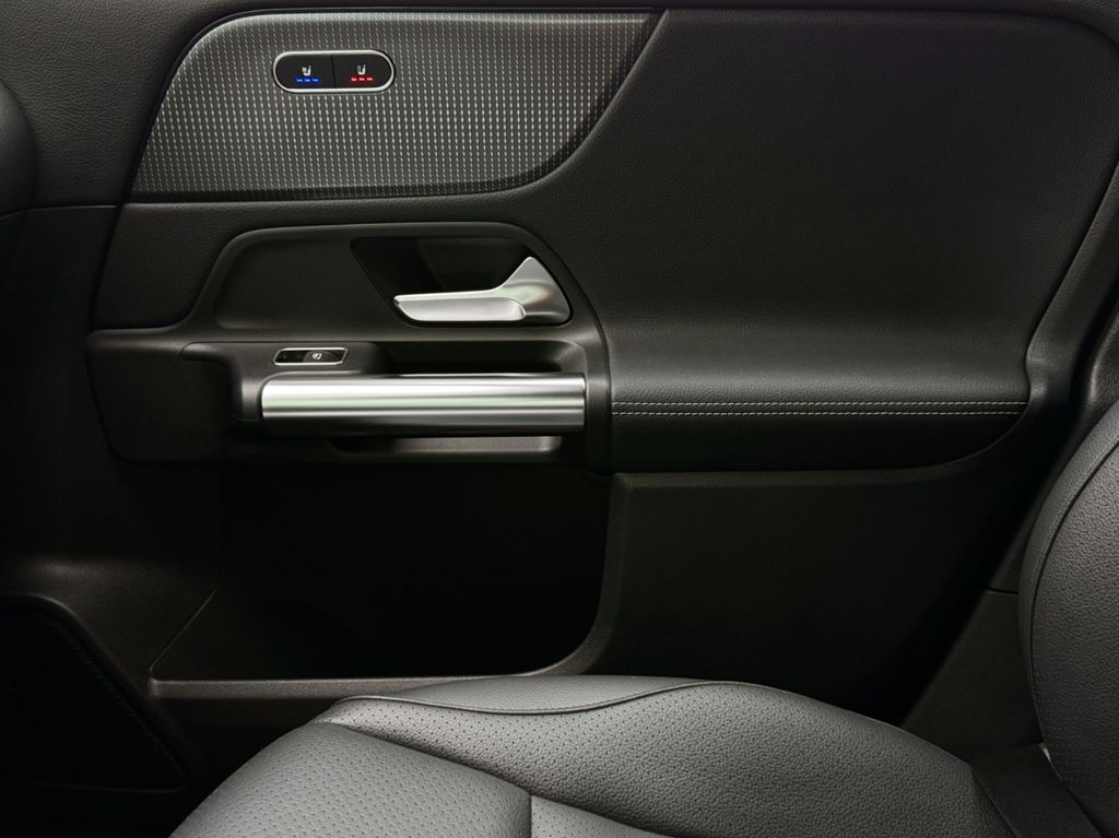 Mercedes-Benz GLA 200 2022