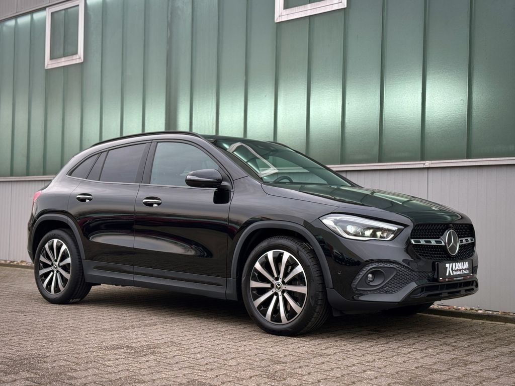 Mercedes-Benz GLA 200 2022