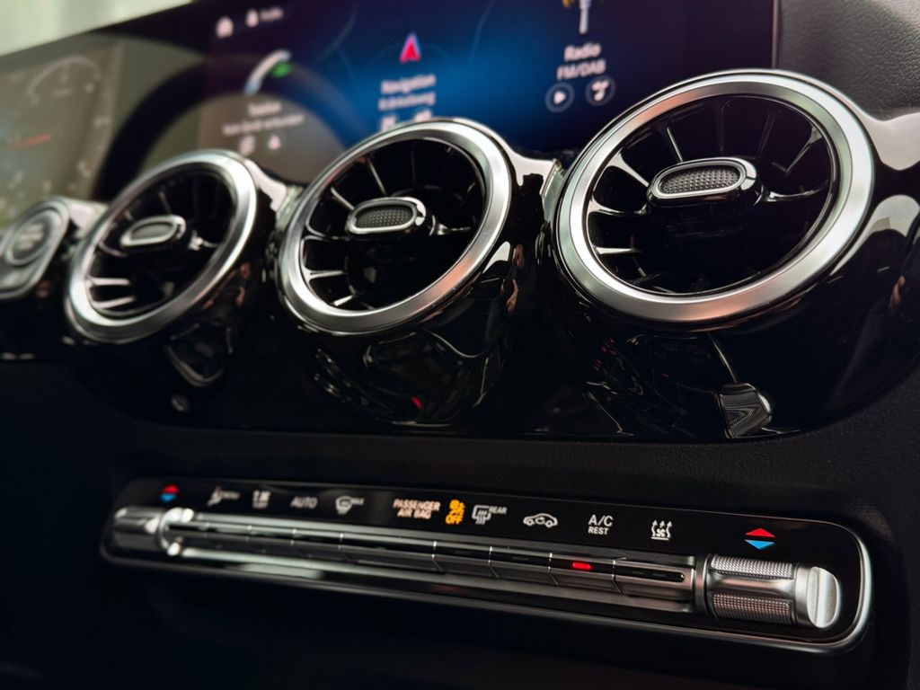 Mercedes-Benz GLA 200 2022