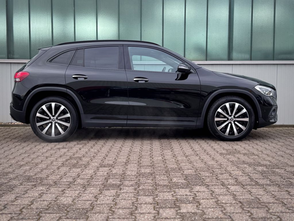 Mercedes-Benz GLA 200 2022