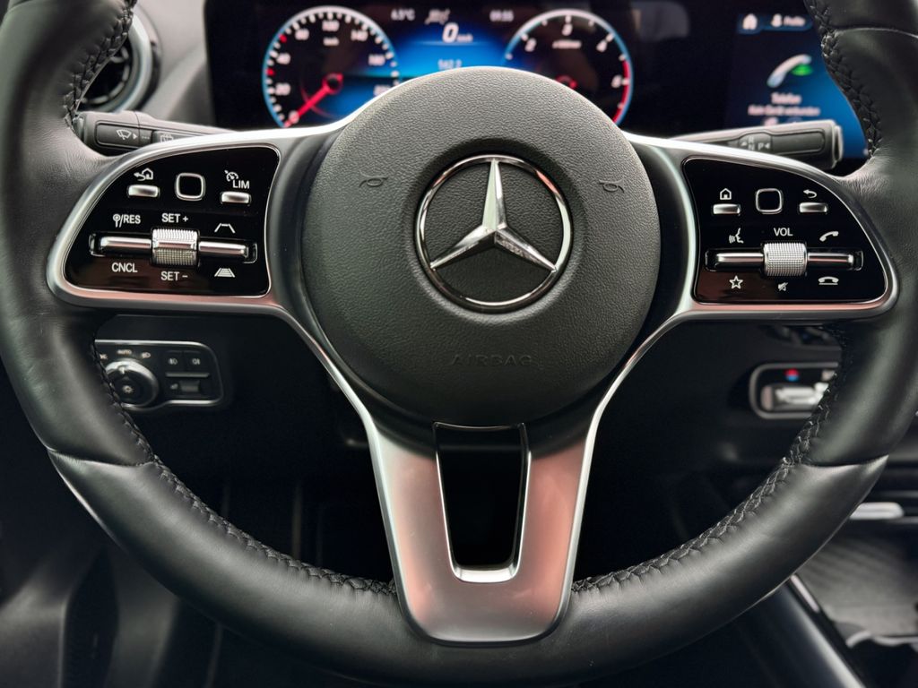 Mercedes-Benz GLA 200 2022