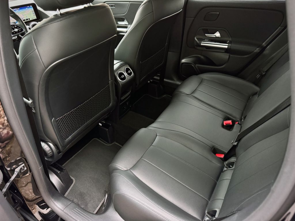 Mercedes-Benz GLA 200 2022