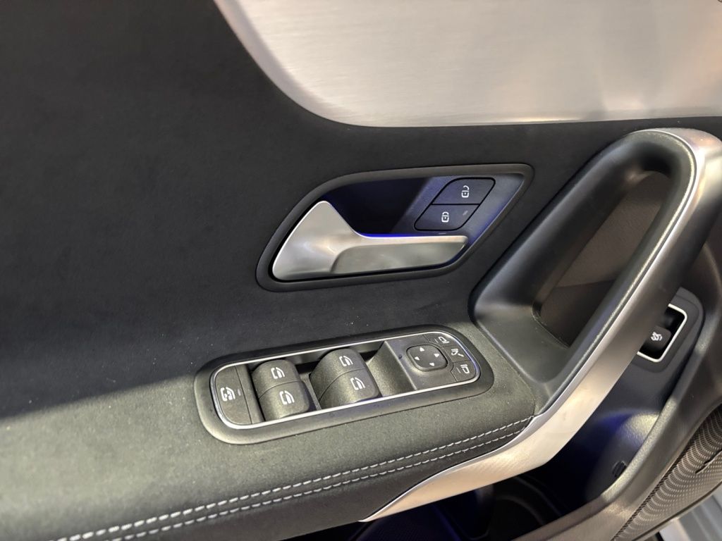 Mercedes-Benz CLA 180 2026