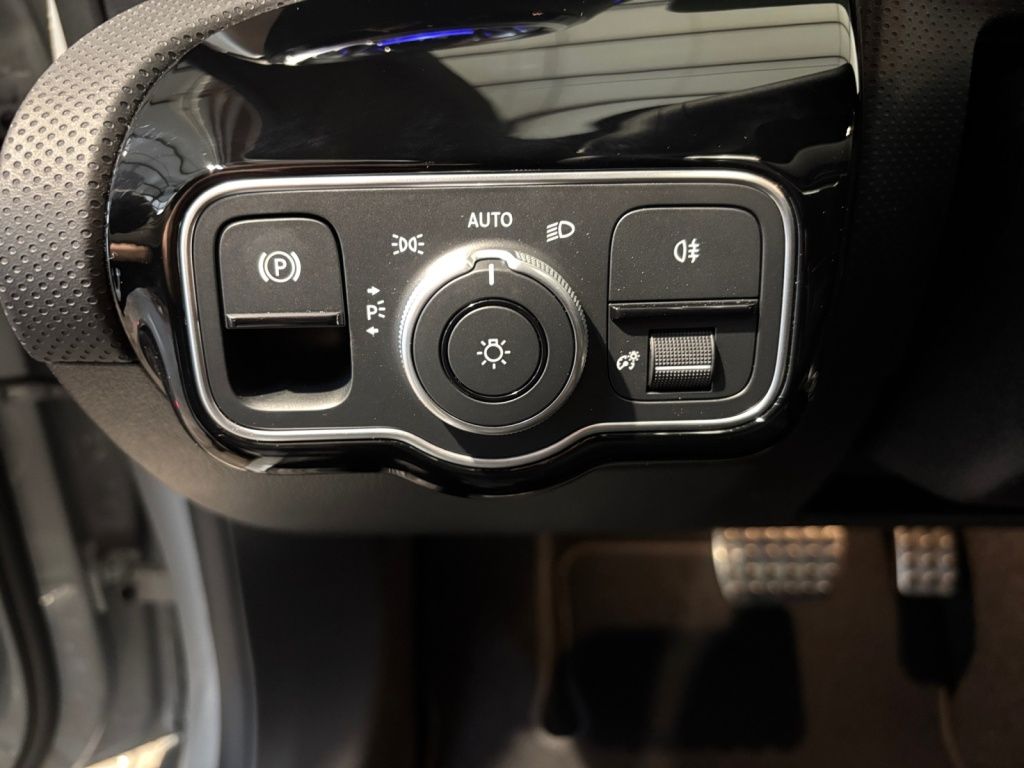 Mercedes-Benz CLA 180 2026