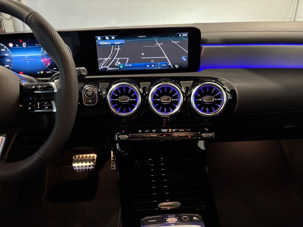 Mercedes-Benz CLA 180 2026