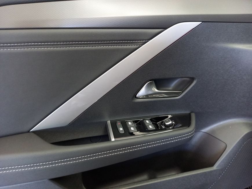 Opel Astra Electric 2025