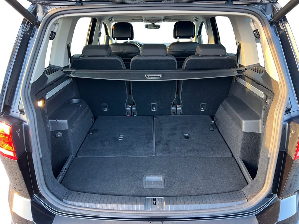 Volkswagen Touran 2021