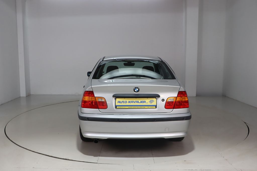 BMW 318 2002