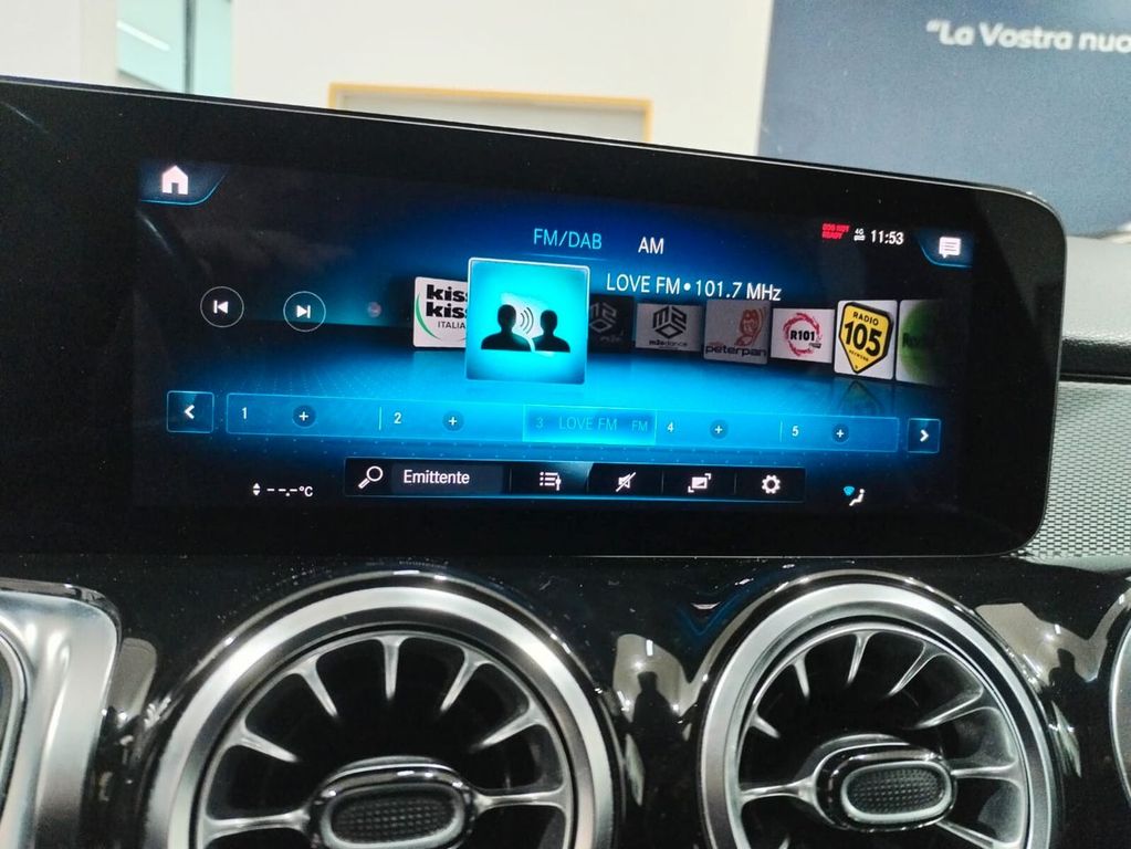 Mercedes-Benz GLB 180 2021