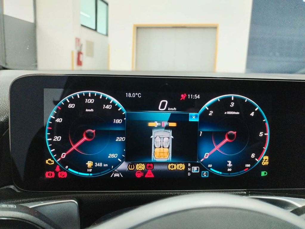 Mercedes-Benz GLB 180 2021