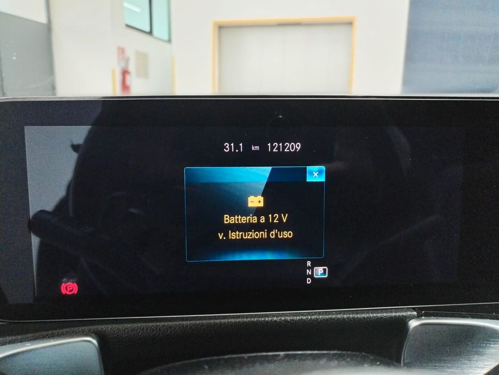 Mercedes-Benz GLB 180 2021