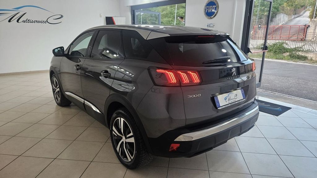 Peugeot 3008 2022