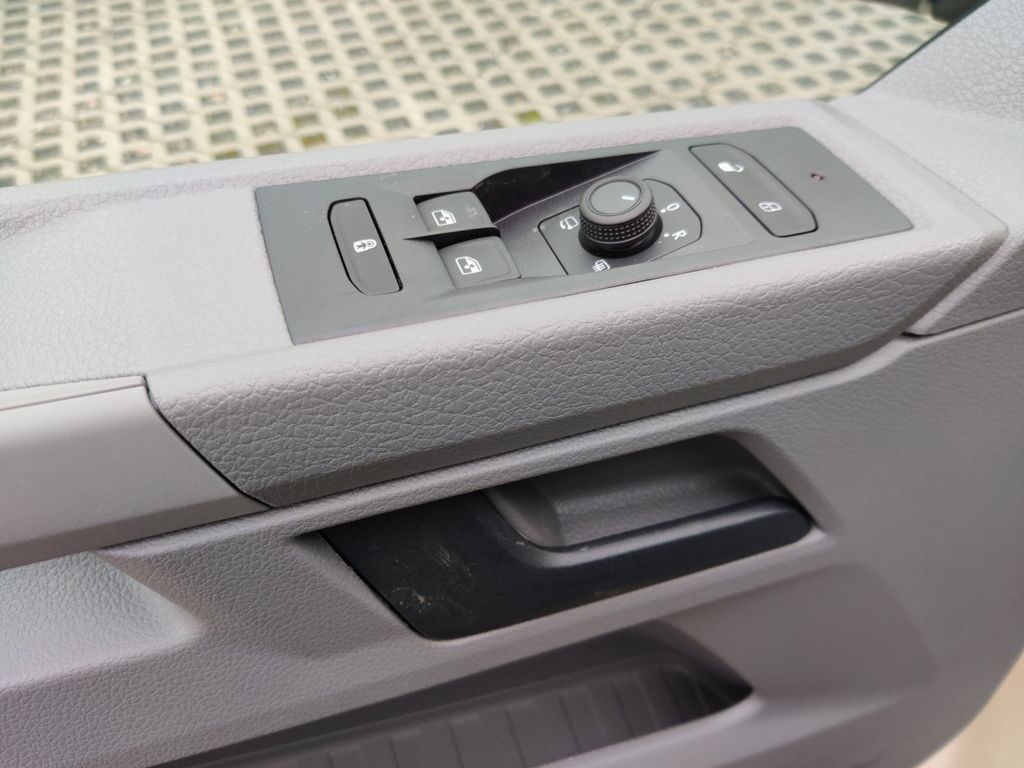 Volkswagen T6 Kombi 2025