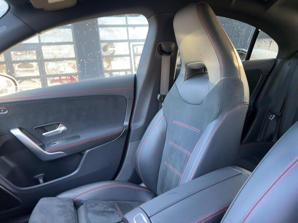 Mercedes-Benz CLA 250 2021