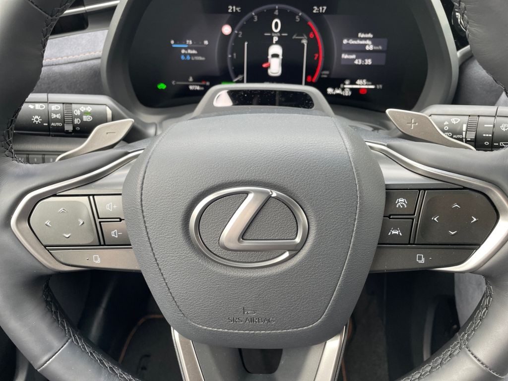 Lexus LBX