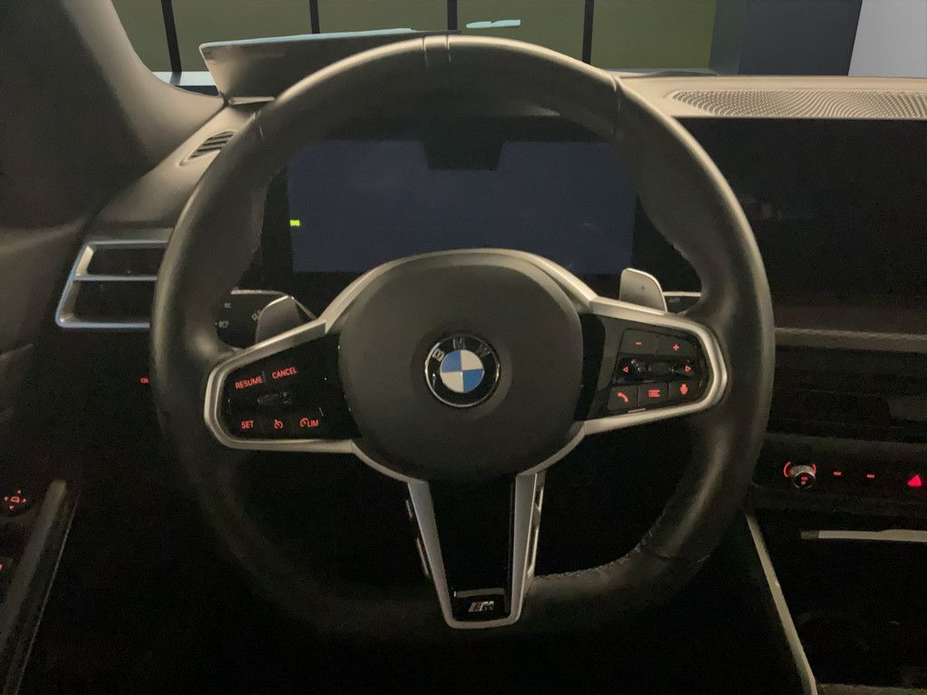 BMW 318 2025