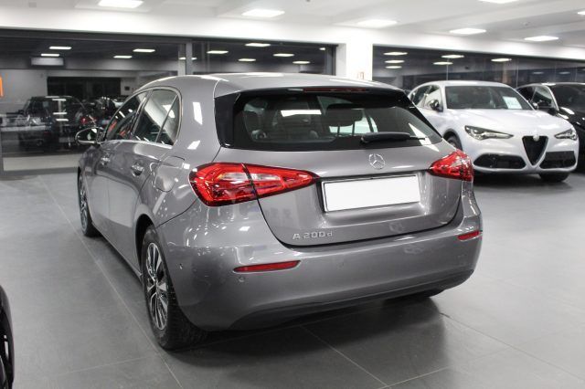 Mercedes-Benz A 200 2021
