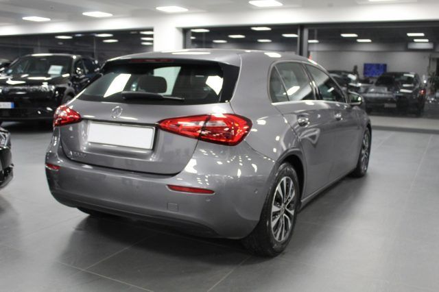 Mercedes-Benz A 200 2021