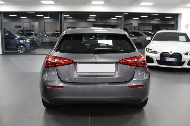 Mercedes-Benz A 200 2021