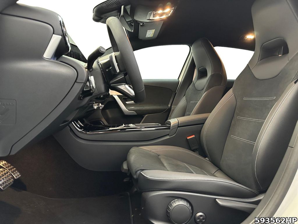 Mercedes-Benz A 180 2026