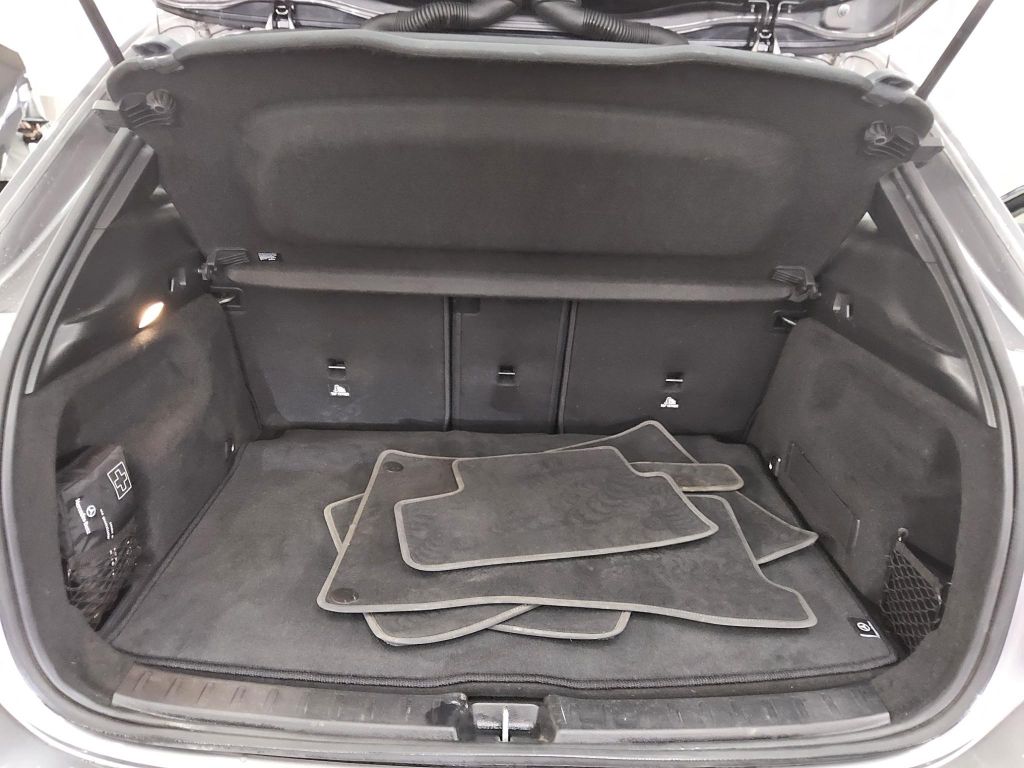 Mercedes-Benz GLA 180 2022