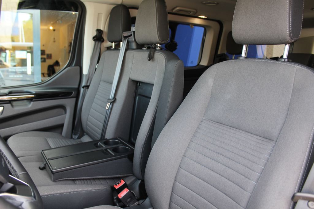 Ford Tourneo Custom 2023