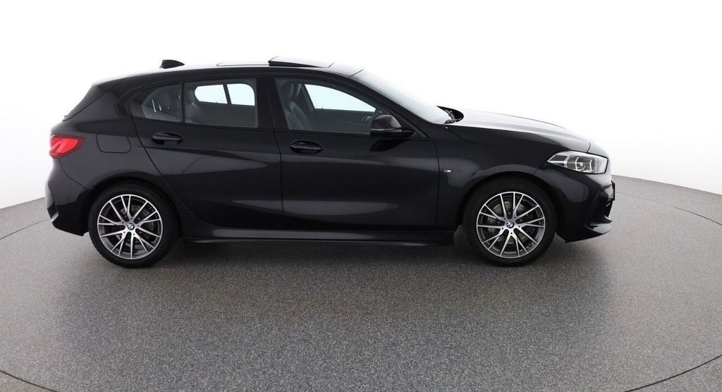 BMW 118 2021