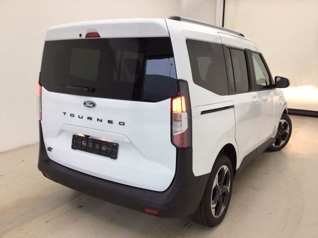 Ford Tourneo Courier 2025