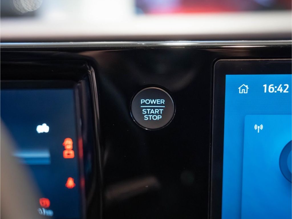 Ford Transit Courier 2025