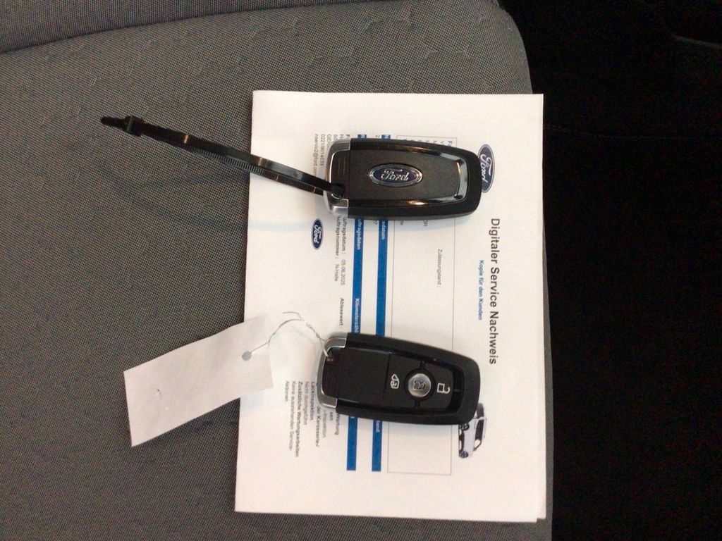 Ford Tourneo Courier 2025