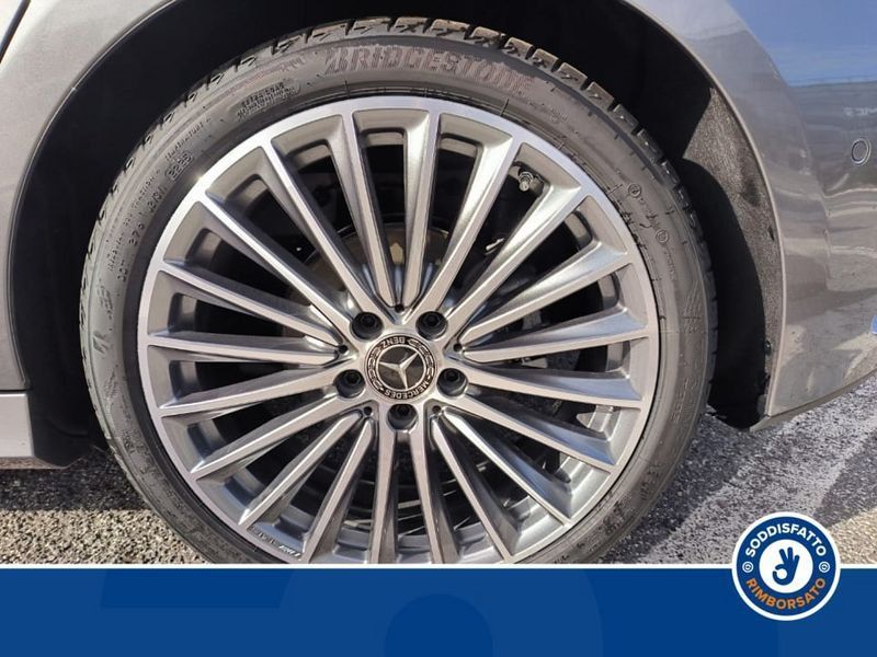 Mercedes-Benz A 180 2025