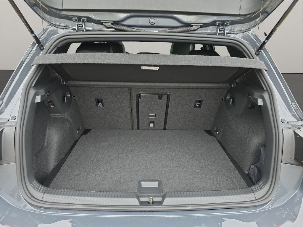 Volkswagen Golf 2024