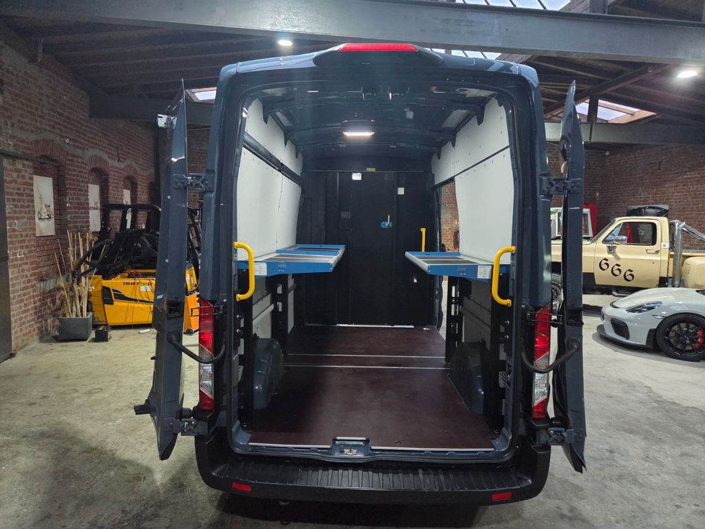 Ford Transit 2021