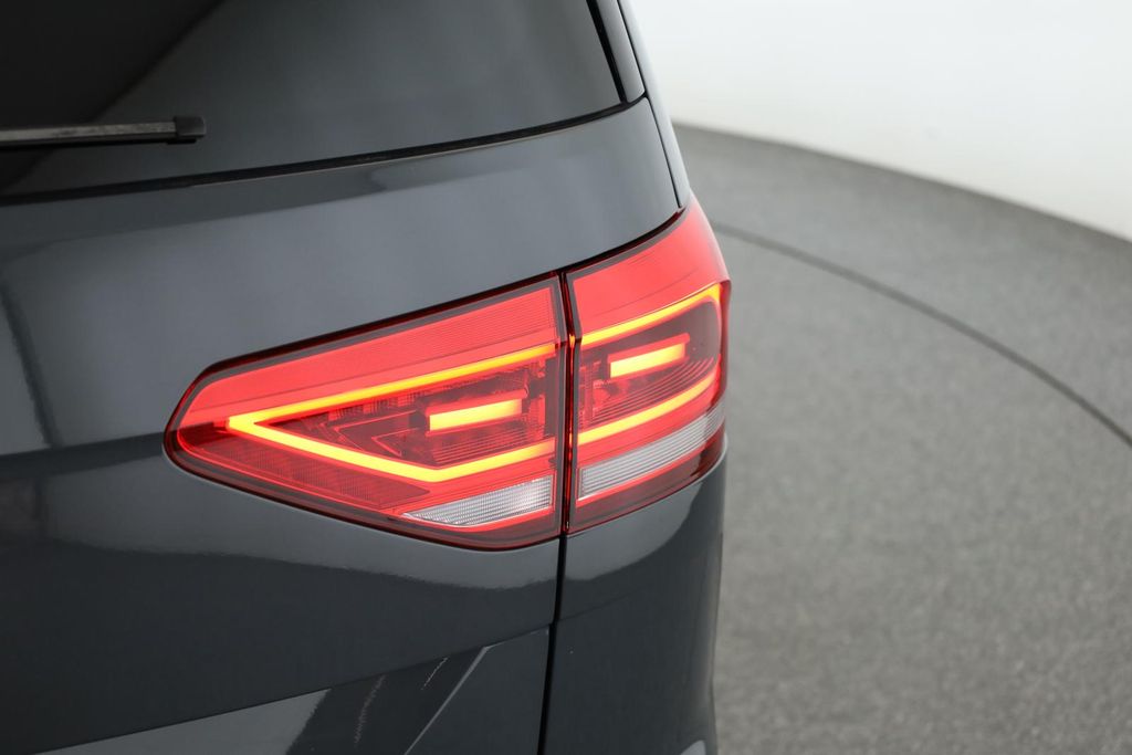 Volkswagen Touran 2025