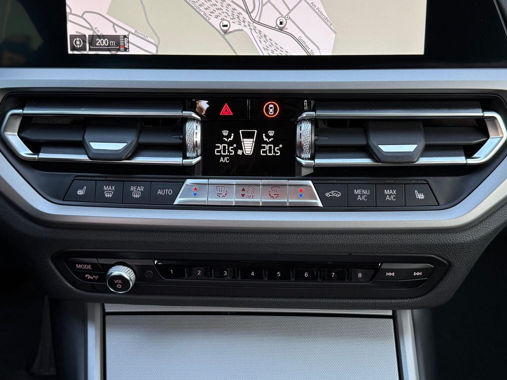 BMW 318 2021