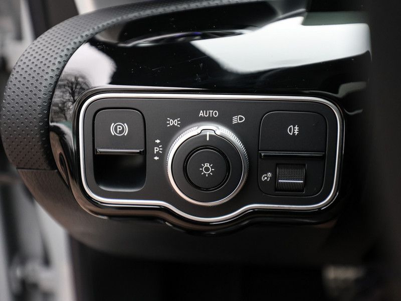 Mercedes-Benz CLA 200 2026