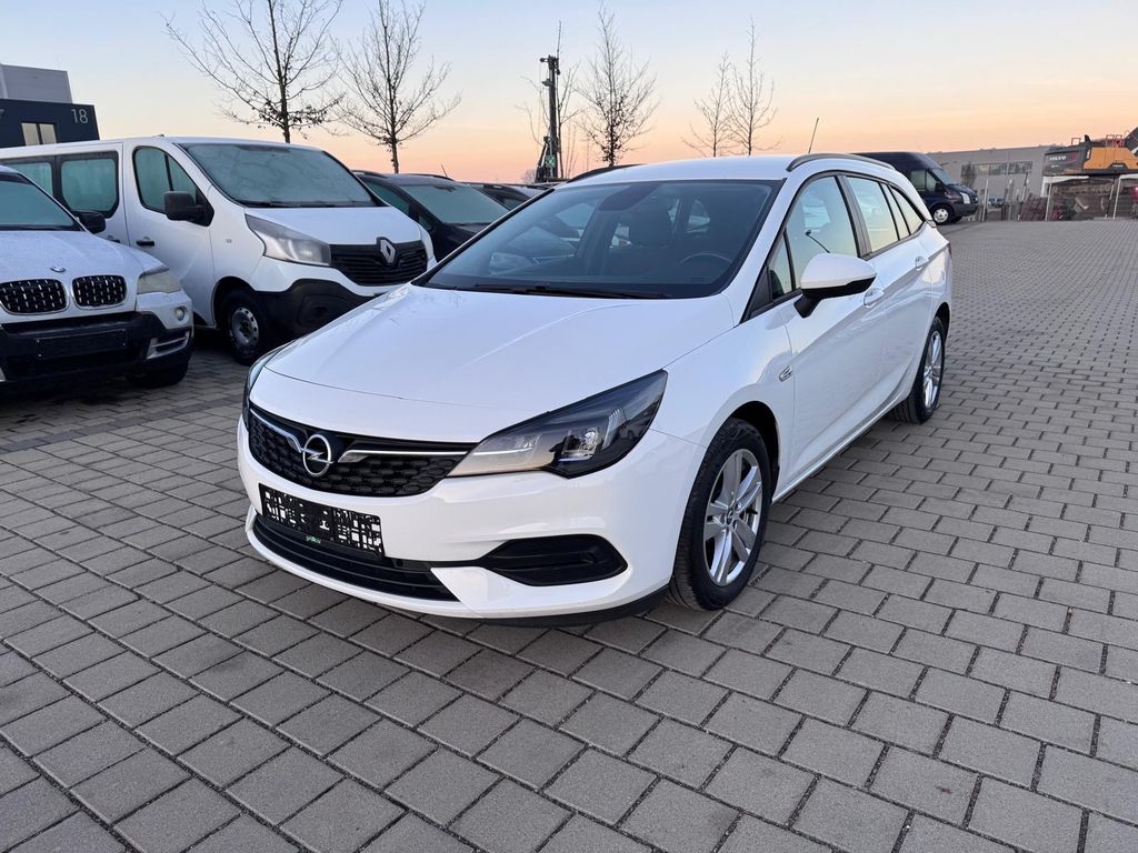 Opel Astra 2021