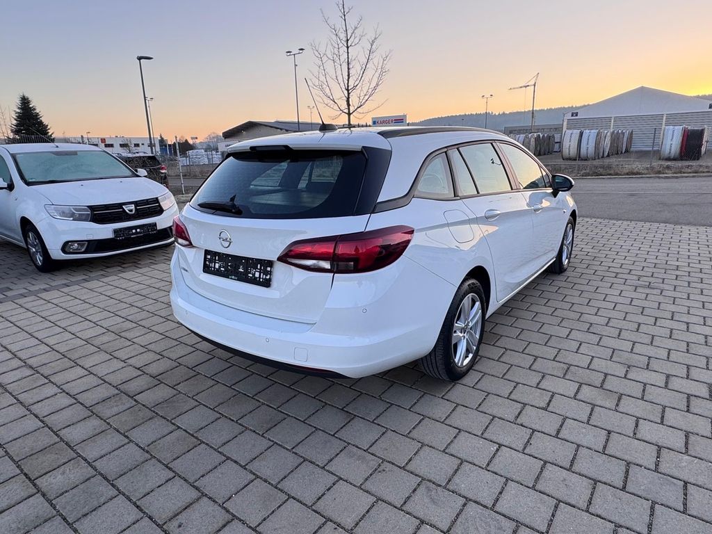 Opel Astra 2021
