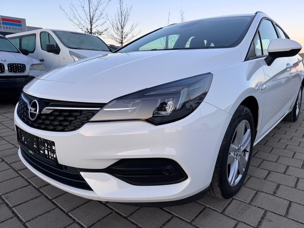 Opel Astra 2021